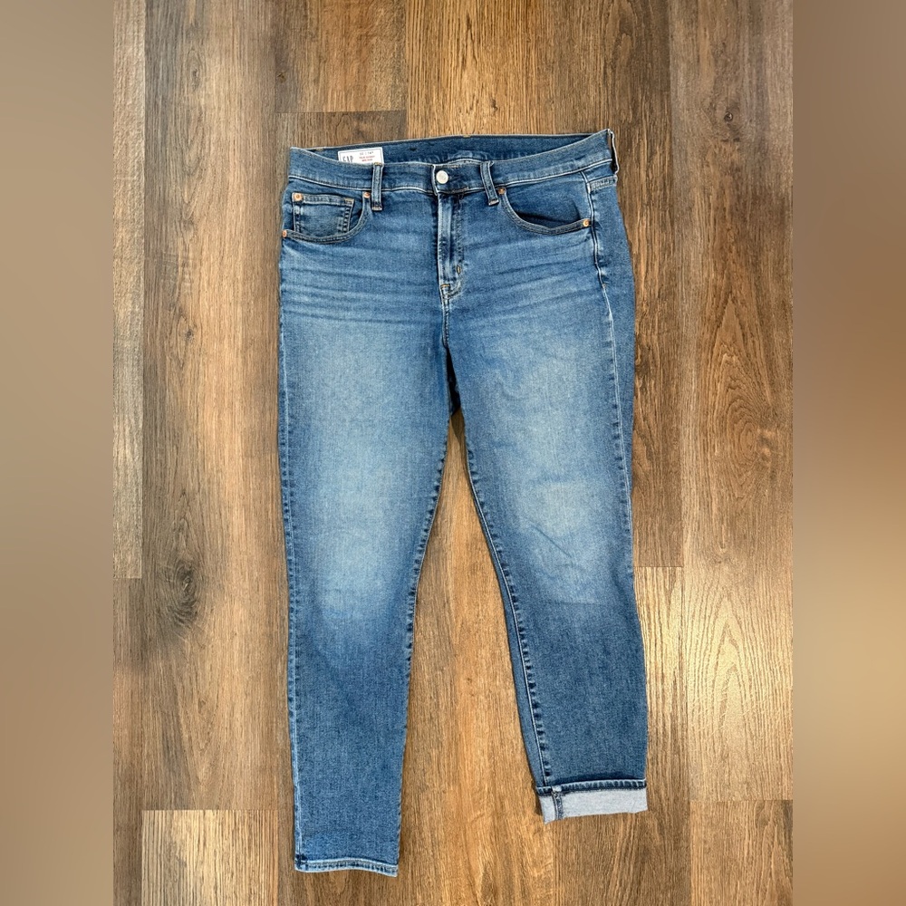 GAP True Skinny Mid rise sz 14 jeans